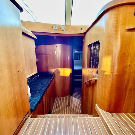 Yacht דוביל מראה חיצוני תמונה